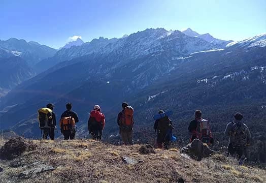 7th March Weather Update: The sky in all the trekking regions is all Bright and Sunny except for the Sandakphu Trek