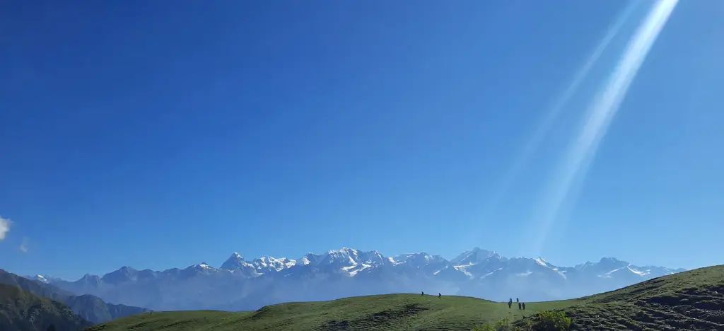 Dayara Bugyal Trek