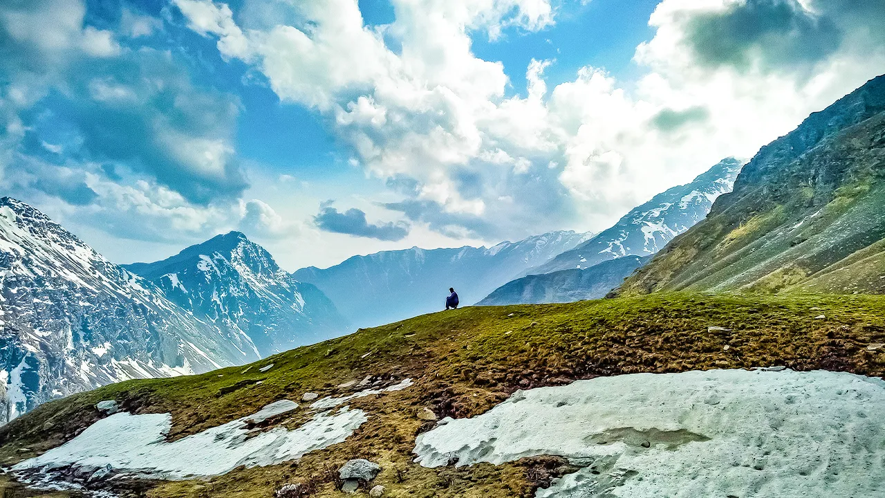 Landscape view at Rupin Pass trek