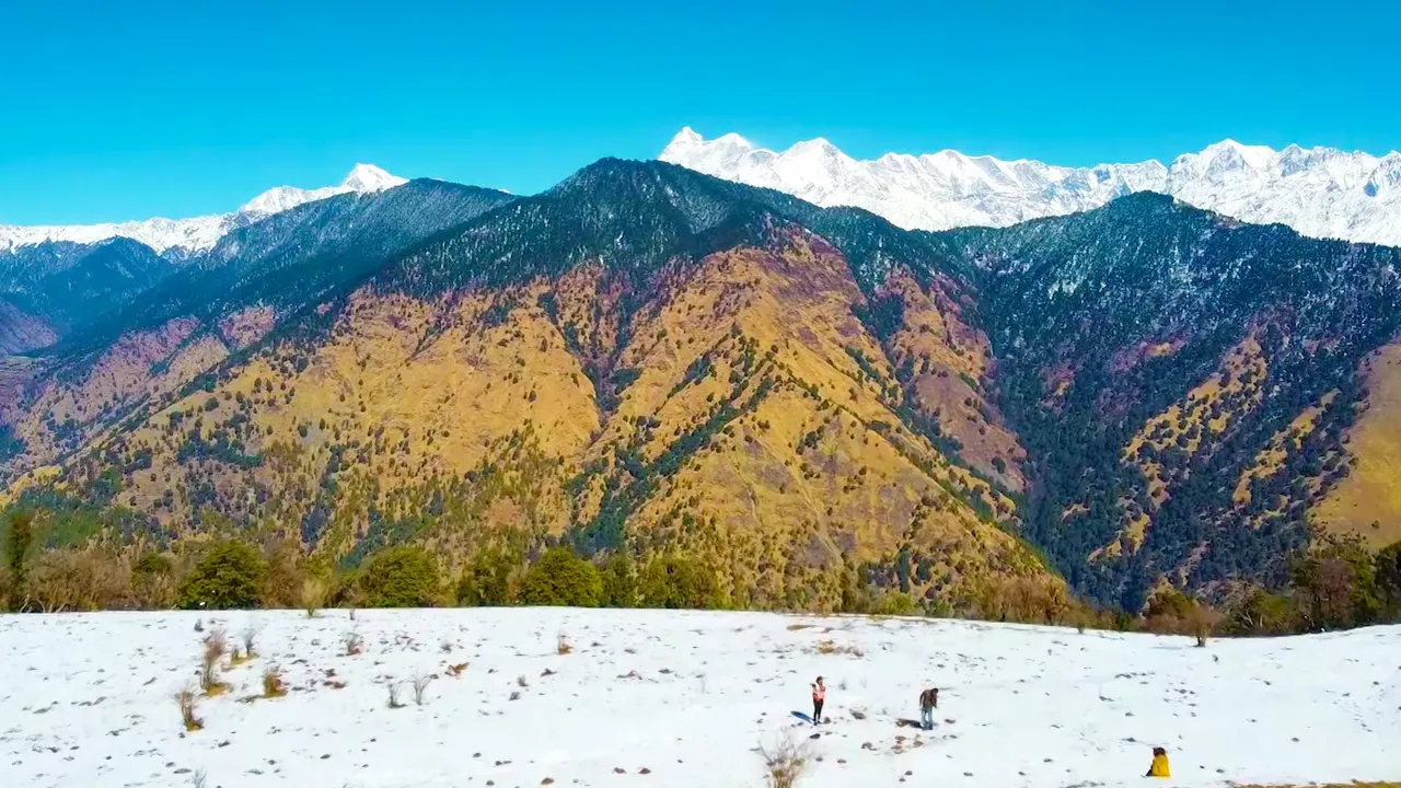 Ajan Top Trek, Lohajung