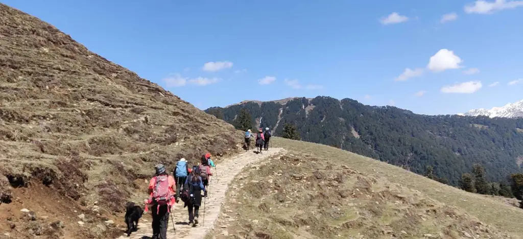 Dayara Bugyal Trek