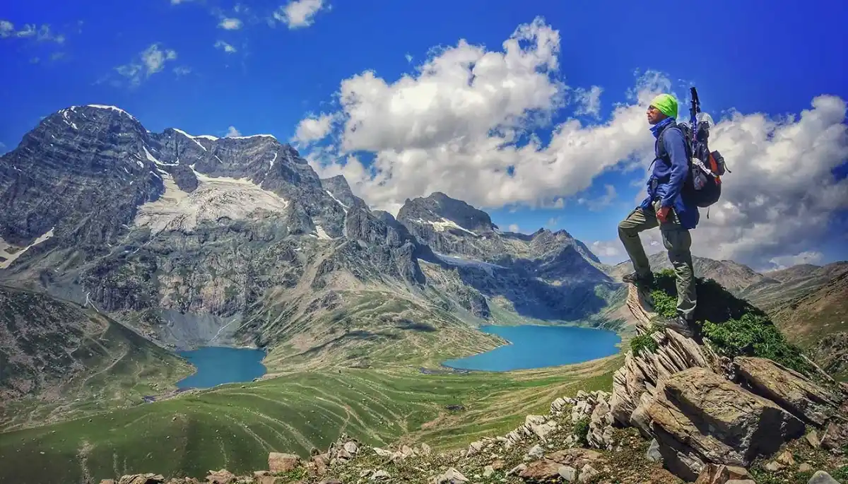 How-Kashmir-Great-Lake-Looks-On-Day-7