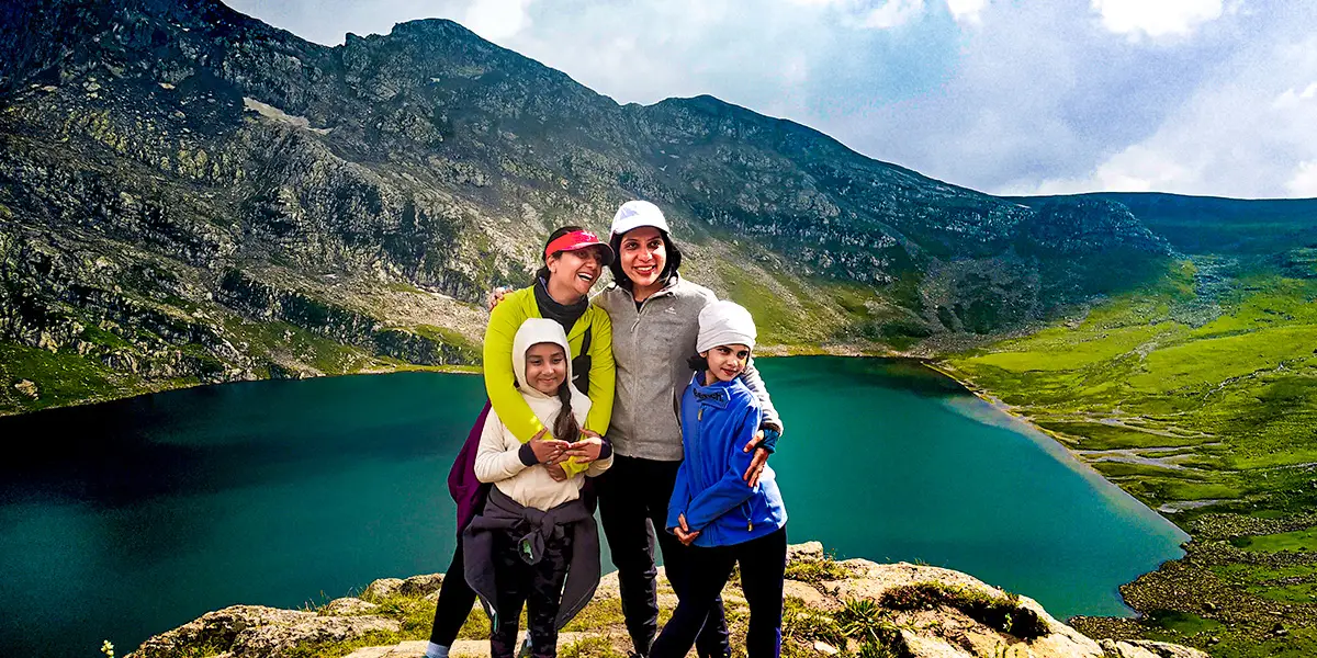 Benefits of Trekking for Families and kids