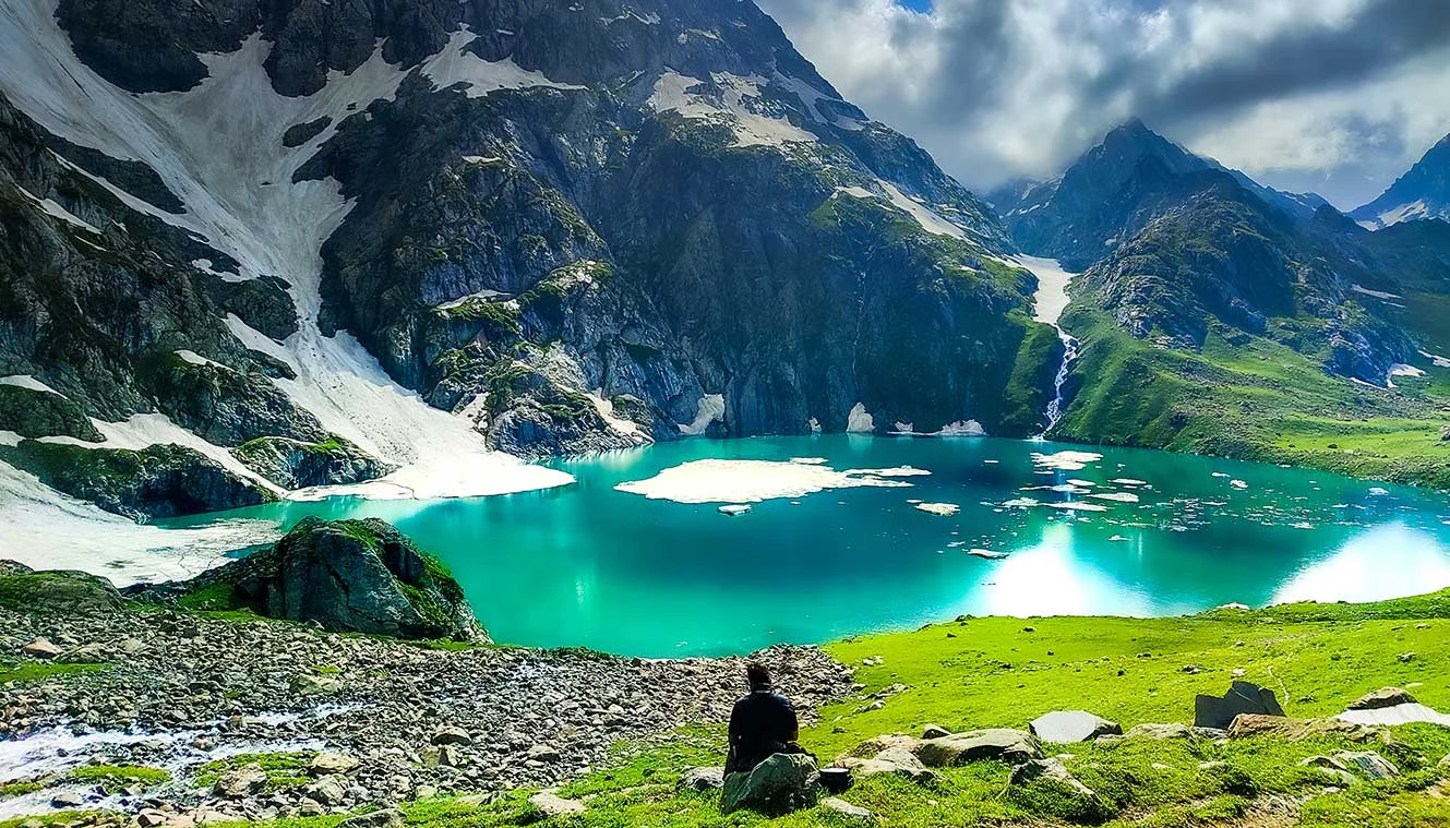 How-Kashmir-Great-Lake-Looks-On-Day-3