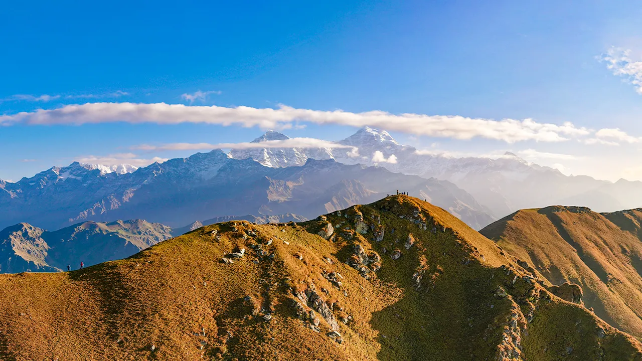 Beautiful alpine ridges and snow-capped Himalayan peaks on the Gulabi Kantha Trek